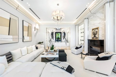 Villa ou maison à louer à Golden Beach, Floride: 8 chambres, 776.01 m2 № 1962191 - photo 17