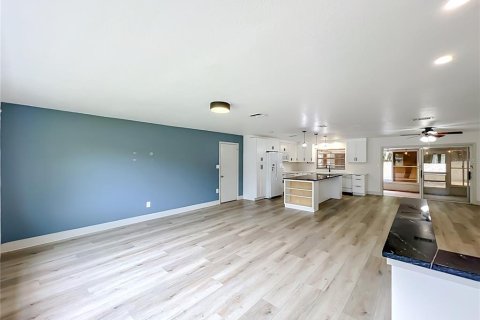 Купить виллу или дом в Орландо, Флорида 8 комнат, 160.44м2, № 2107767 - фото 11