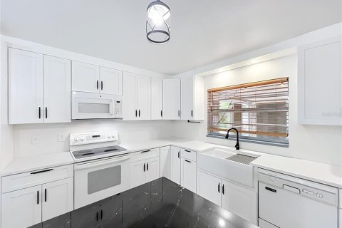 Купить виллу или дом в Орландо, Флорида 8 комнат, 160.44м2, № 2107767 - фото 20