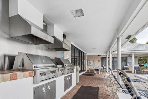 Condo in Pompano Beach, Florida, 2 bedrooms  № 2077442 - photo 27