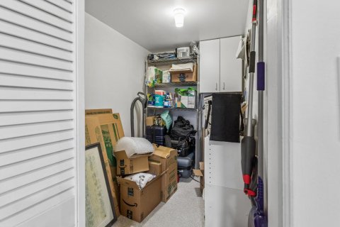 Condo in Pompano Beach, Florida, 2 bedrooms  № 2077442 - photo 10