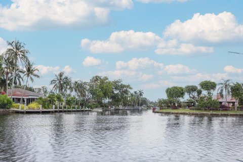 Condo in Pompano Beach, Florida, 2 bedrooms  № 2077442 - photo 29
