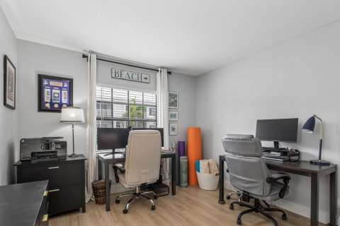 Condo in Pompano Beach, Florida, 2 bedrooms  № 2077442 - photo 14