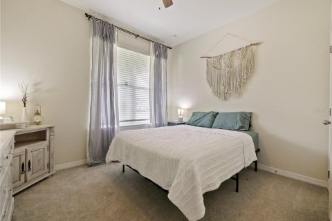 House in Minneola, Florida 4 bedrooms, 266.26 sq.m. № 1900648 - photo 4