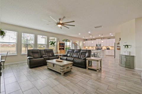 House in Minneola, Florida 4 bedrooms, 266.26 sq.m. № 1900648 - photo 11