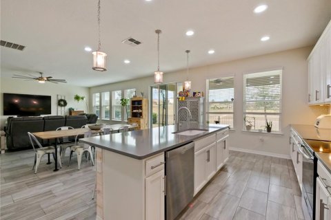 House in Minneola, Florida 4 bedrooms, 266.26 sq.m. № 1900648 - photo 9