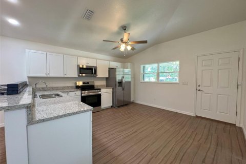 Casa en alquiler en Floral City, Florida, 3 dormitorios, 118.36 m2 № 1910025 - foto 5