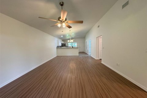 Casa en alquiler en Floral City, Florida, 3 dormitorios, 118.36 m2 № 1910025 - foto 4