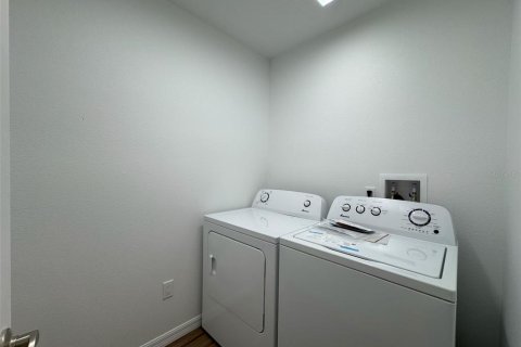 Casa en alquiler en Floral City, Florida, 3 dormitorios, 118.36 m2 № 1910025 - foto 7