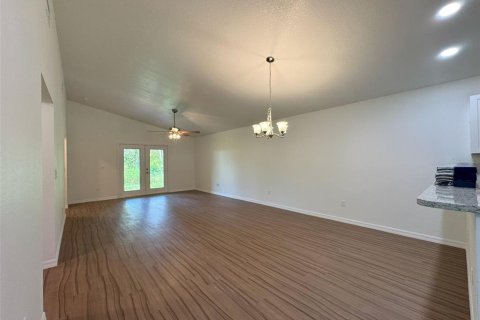 Casa en alquiler en Floral City, Florida, 3 dormitorios, 118.36 m2 № 1910025 - foto 3
