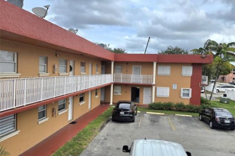 Copropriété à vendre à Hialeah, Floride: 2 chambres, 73.76 m2 № 2008512 - photo 26