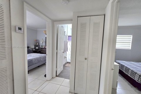 Copropriété à vendre à Hialeah, Floride: 2 chambres, 73.76 m2 № 2008512 - photo 20