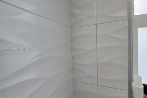 Copropriété à vendre à Hialeah, Floride: 2 chambres, 73.76 m2 № 2008512 - photo 19