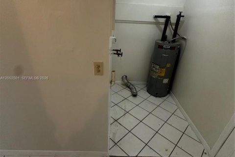 House in Florida City, Florida 4 bedrooms, 128.58 sq.m. № 2067887 - photo 13