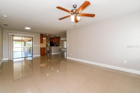 Casa en alquiler en Punta Gorda, Florida, 3 dormitorios, 176.61 m2 № 1893982 - foto 8