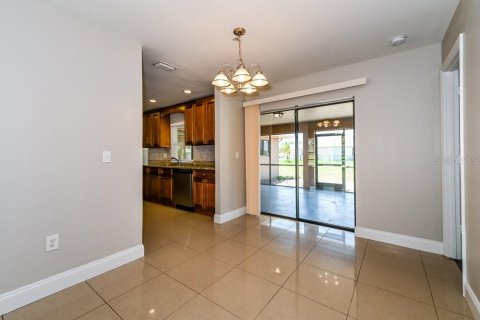 Casa en alquiler en Punta Gorda, Florida, 3 dormitorios, 176.61 m2 № 1893982 - foto 5
