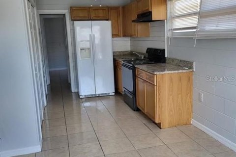 Appartement à louer à Winter Haven, Floride: 1 chambre, 60.39 m2 № 1869789 - photo 2
