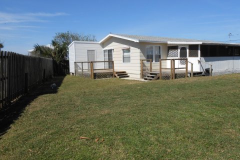Commercial property in Saint Augustine, Florida 4 bedrooms, 111.48 sq.m. № 766264 - photo 1