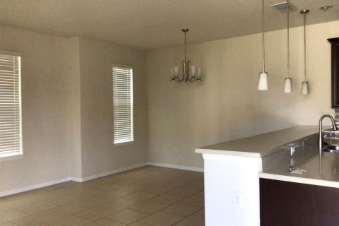 Touwnhouse à vendre à Kissimmee, Floride: 3 chambres, 157.93 m2 № 2412612 - photo 3