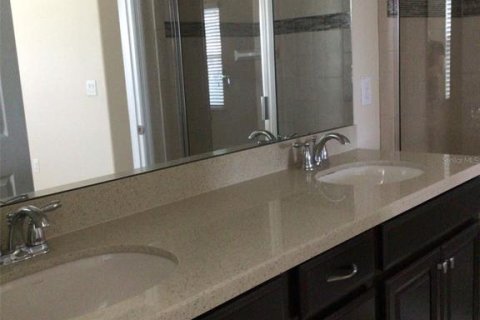 Touwnhouse à vendre à Kissimmee, Floride: 3 chambres, 157.93 m2 № 2412612 - photo 13