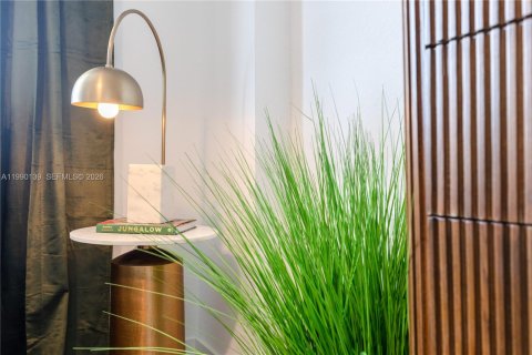 Снять в аренду виллу или дом в Майами, Флорида 1 спальня, № 2052059 - фото 2