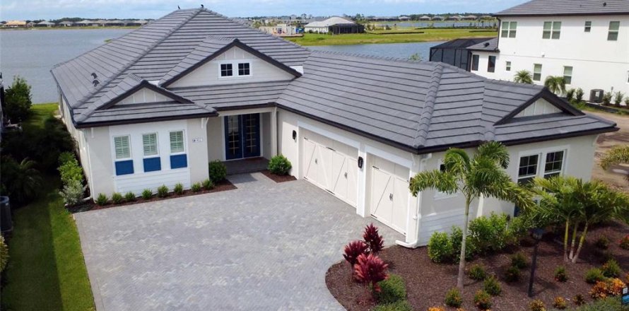 House in Sarasota, Florida 3 bedrooms, 285.95 sq.m. № 2266778