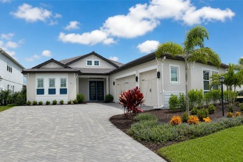 House in Sarasota, Florida 3 bedrooms, 285.95 sq.m. № 2266778 - photo 2