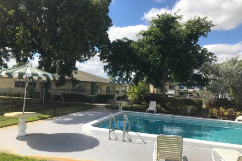 Copropriété à louer à Coral Springs, Floride: 2 chambres, 78.97 m2 № 2010969 - photo 13