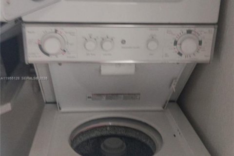 Copropriété à louer à Coral Springs, Floride: 2 chambres, 78.97 m2 № 2010969 - photo 11