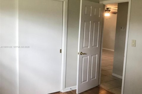 Copropriété à louer à Coral Springs, Floride: 2 chambres, 78.97 m2 № 2010969 - photo 4