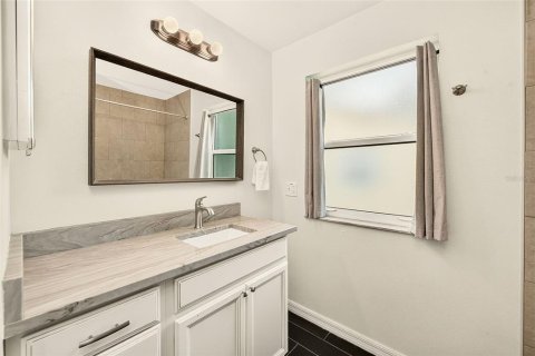 Villa ou maison à vendre à Largo, Floride: 2 chambres, 125.98 m2 № 2416597 - photo 18
