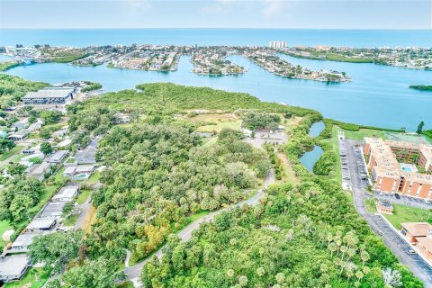 Villa ou maison à vendre à Largo, Floride: 2 chambres, 125.98 m2 № 2416597 - photo 30