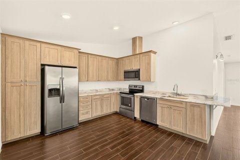 Villa ou maison à vendre à Largo, Floride: 2 chambres, 125.98 m2 № 2416597 - photo 5