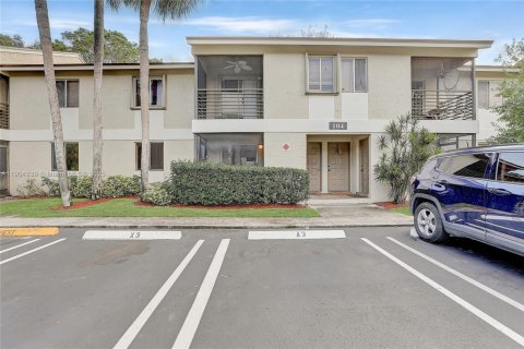 Condo in Pompano Beach, Florida, 2 bedrooms  № 1956615 - photo 2