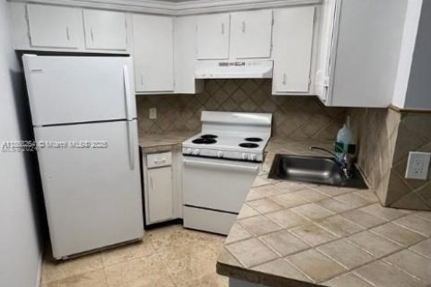 Condominio en venta en Oakland Park, Florida, 2 dormitorios, 82.68 m2 № 2054721 - foto 7