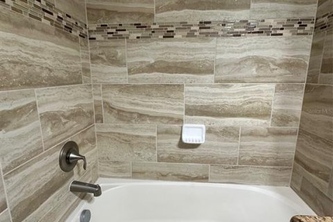 Adosado en venta en Kissimmee, Florida, 4 dormitorios, 177.81 m2 № 1873538 - foto 17