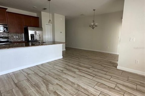 Adosado en venta en Kissimmee, Florida, 4 dormitorios, 177.81 m2 № 1873538 - foto 12