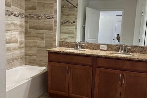 Adosado en venta en Kissimmee, Florida, 4 dormitorios, 177.81 m2 № 1873538 - foto 19