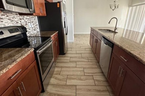 Adosado en venta en Kissimmee, Florida, 4 dormitorios, 177.81 m2 № 1873538 - foto 13