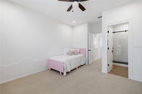 House in Sarasota, Florida 6 bedrooms, 469.71 sq.m. № 2431156 - photo 25