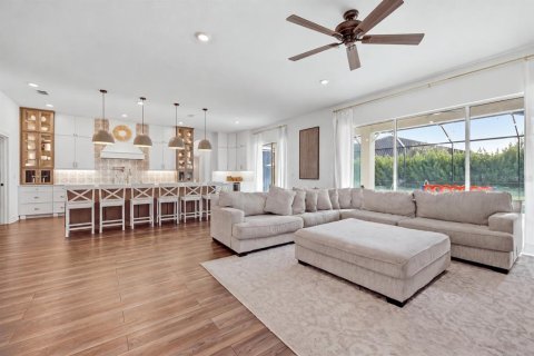 House in Sarasota, Florida 6 bedrooms, 469.71 sq.m. № 2431156 - photo 9