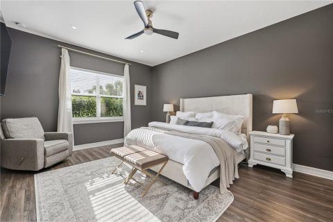 House in Sarasota, Florida 6 bedrooms, 469.71 sq.m. № 2431156 - photo 12