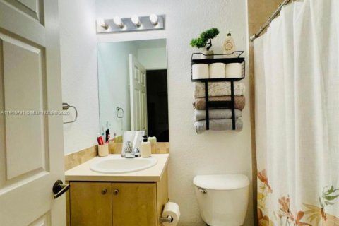 Condominio en alquiler en Miami, Florida, 2 dormitorios, 87.33 m2 № 2016531 - foto 19