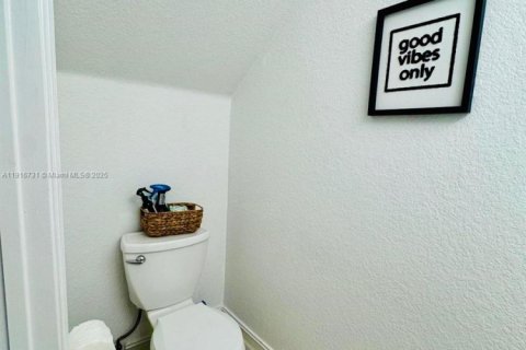 Condominio en alquiler en Miami, Florida, 2 dormitorios, 87.33 m2 № 2016531 - foto 18