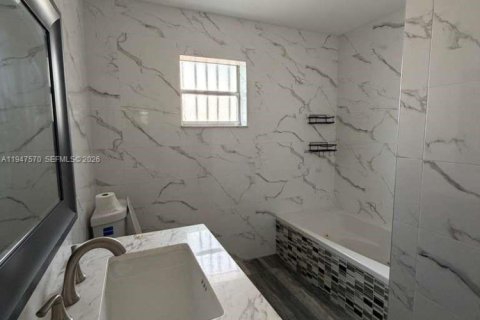 Снять в аренду виллу или дом в Хомстед, Флорида 4 спальни, 164.62м2, № 2004546 - фото 6