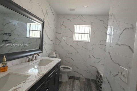 Снять в аренду виллу или дом в Хомстед, Флорида 4 спальни, 164.62м2, № 2004546 - фото 16