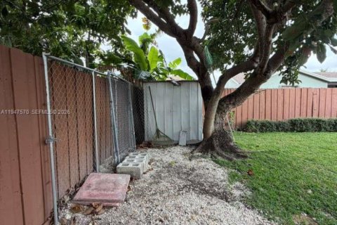 Снять в аренду виллу или дом в Хомстед, Флорида 4 спальни, 164.62м2, № 2004546 - фото 29