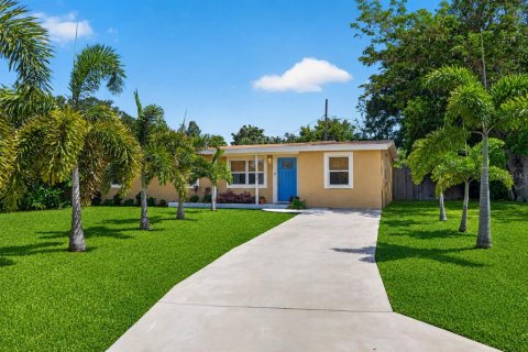 Casa en Saint Petersburg, Florida 3 dormitorios, 121.24 m2 № 2195624