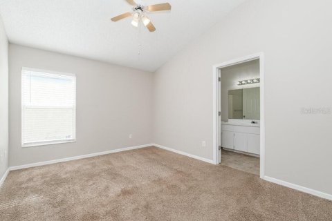 Villa ou maison à louer à Brandon, Floride: 3 chambres, 117.89 m2 № 2427501 - photo 10