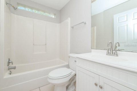 Villa ou maison à louer à Brandon, Floride: 3 chambres, 117.89 m2 № 2427501 - photo 15